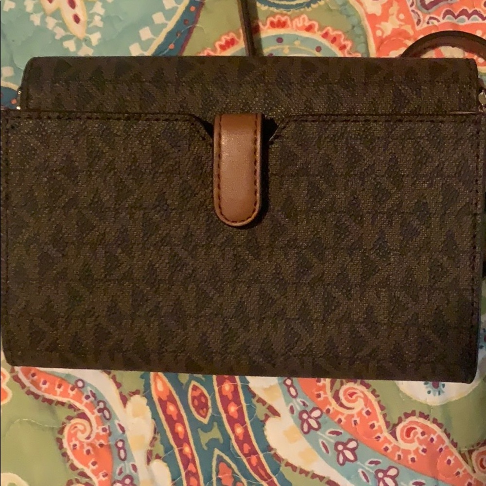 Michael Kors - Picture 3 of 6